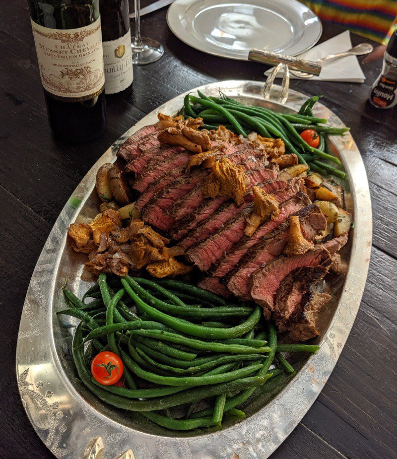 Steak_dinner_in_France.jpg